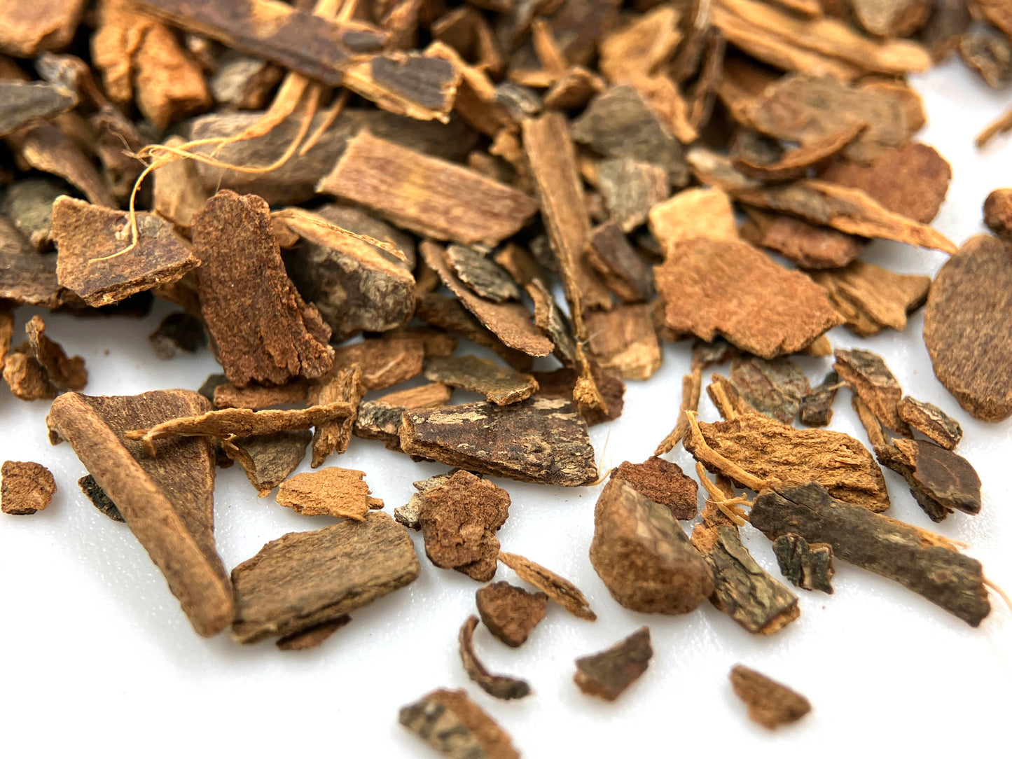 Cinnamon (Saigon cinnamon), cut