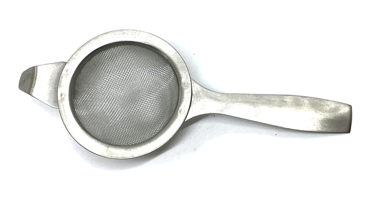 Small handled strainer with drip tray